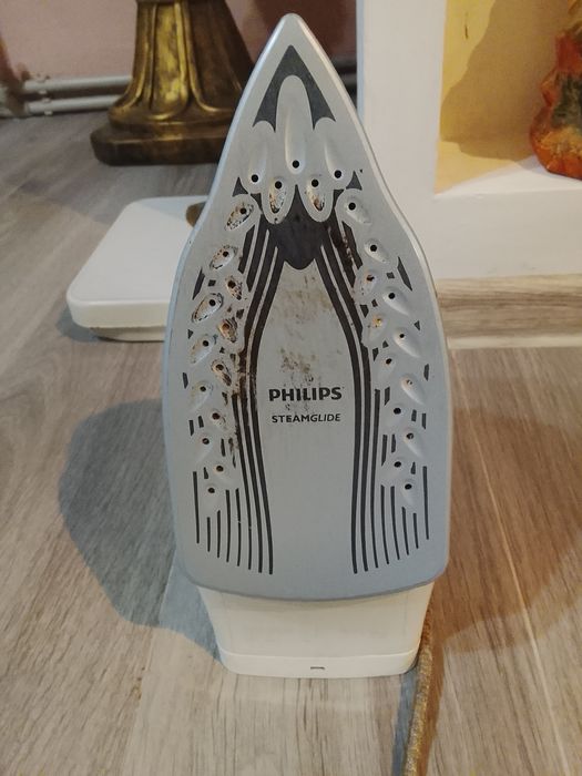 Праска  PHILIPS в хорошому стані