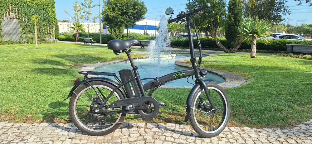 Bicicleta elétrica dobrável