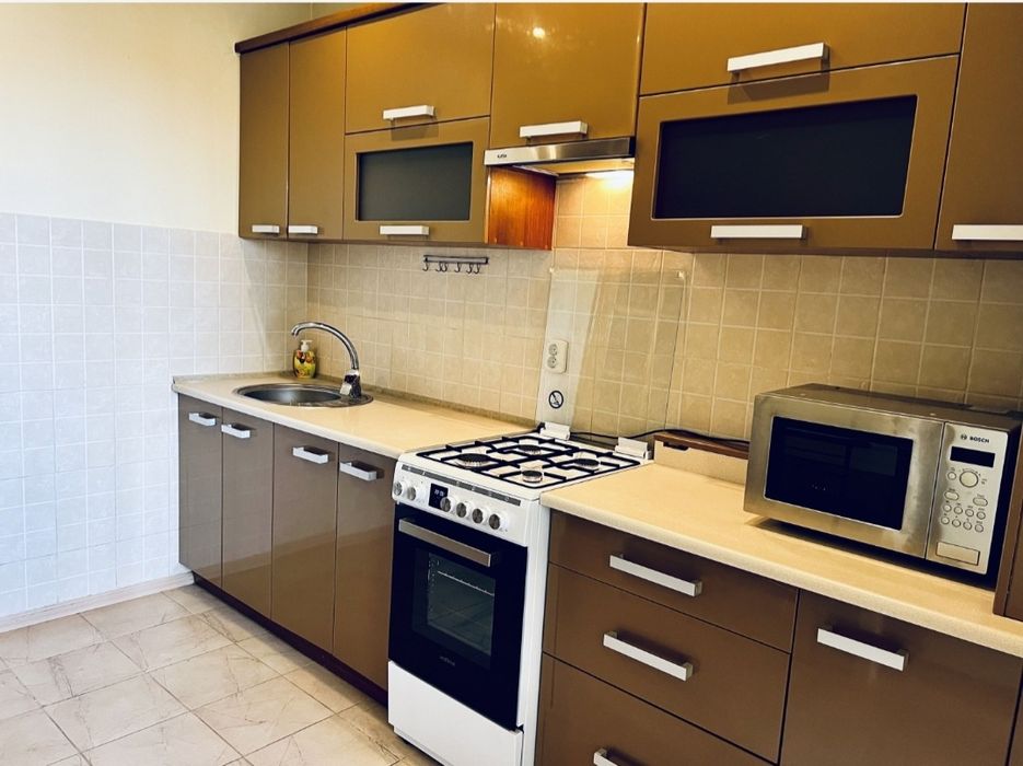 Здаю 1к кв .центр Курінного Чорноти