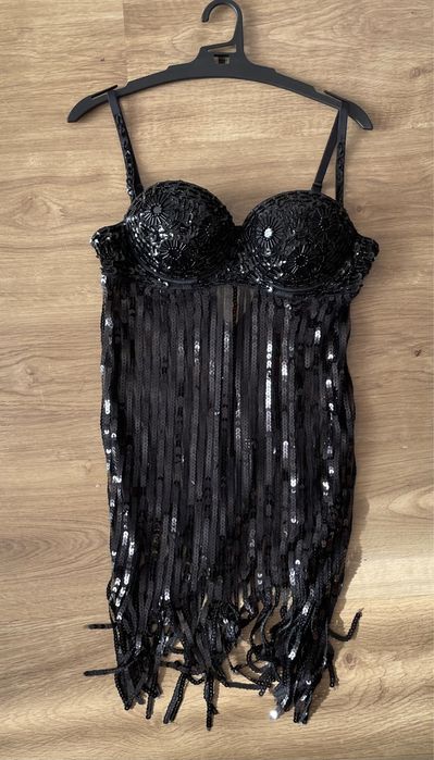 Camisola preta de lantejoulas