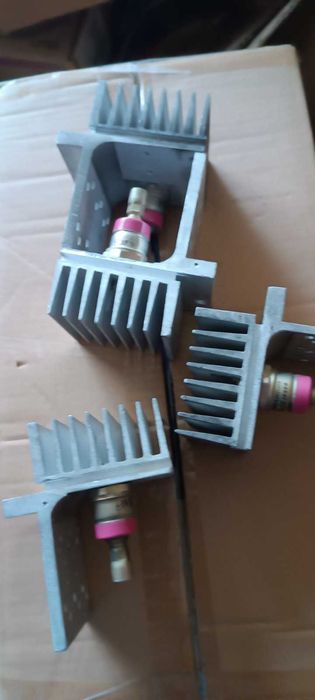 Диоды 80А с радиаторами.