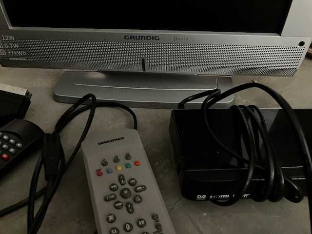 Grundig Davio 15-5710 TV with Integrated DTT Receiver64169648040450122