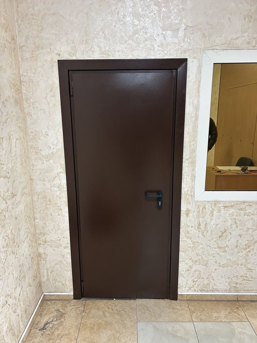 Установка входных дверей