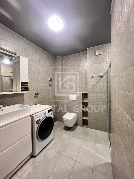 Дуплекс з новим ремонтом прямо біля парку.15хв до Києва