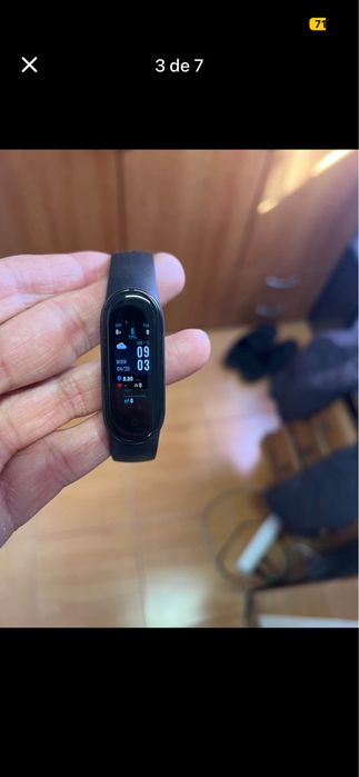 Vendo relogios e auriculares
