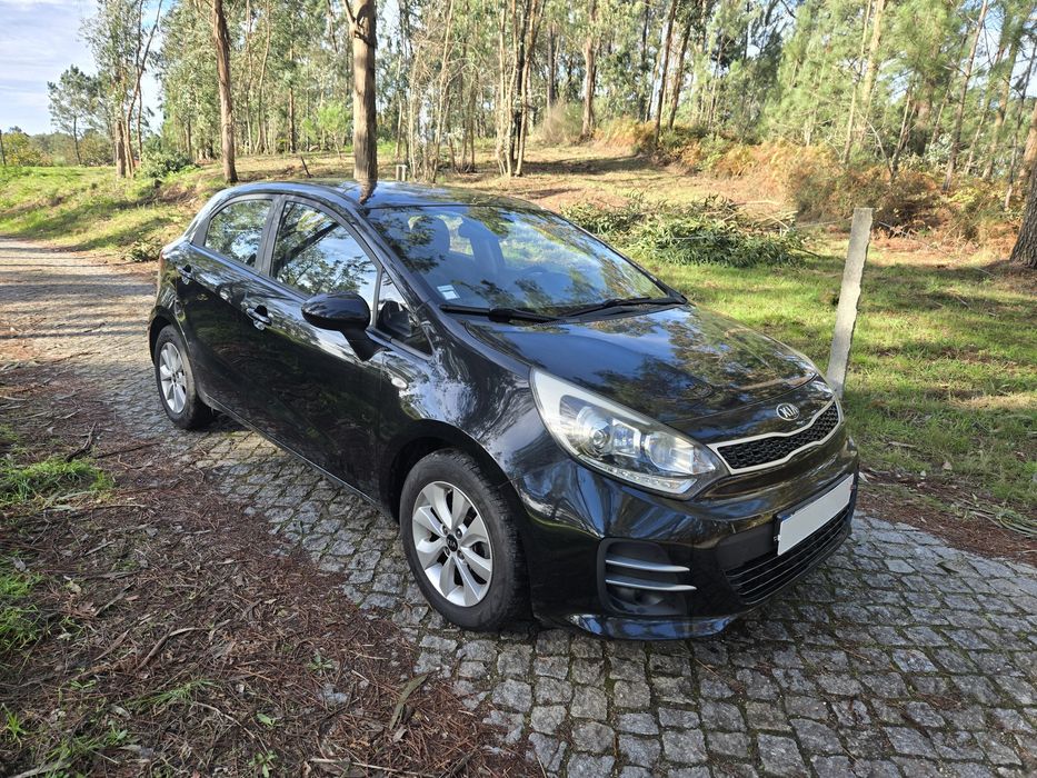 Toda confiança do motor kia em um carro revisado em ótimo estado