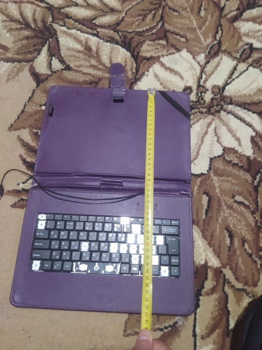 Чехол с клавиатурой на планшет Nomi, Lenovo