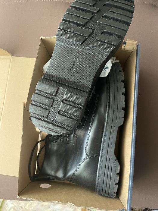 Продам мужские ботинки Bershka 42 р