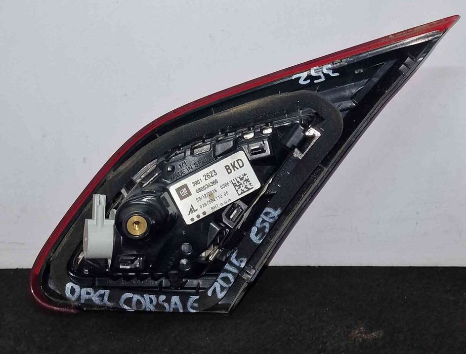 Farolim da Mala Esquerdo 39012623 - OPEL CORSA E