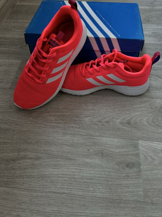 Кросівки Adidas оригінал, жіночі, розмір 38 (24см)