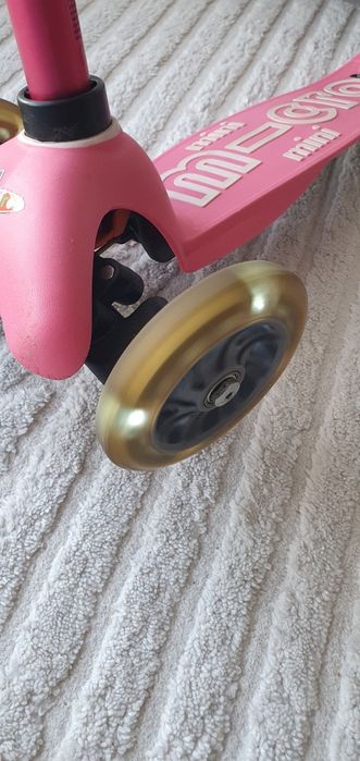 Hulajnoga Mini Micro świecące koła różowa