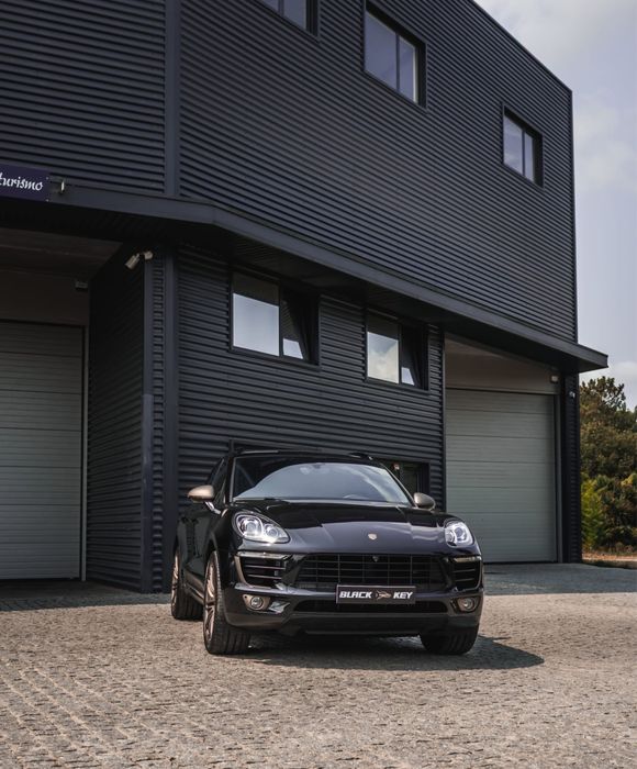 Porsche Macan S 3.0 V6 bi turbo 258cv “Black and bronze”