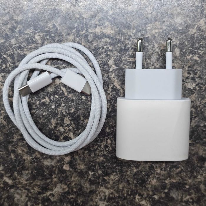 Зарядний пристрій Apple 20W + кабель USB-C