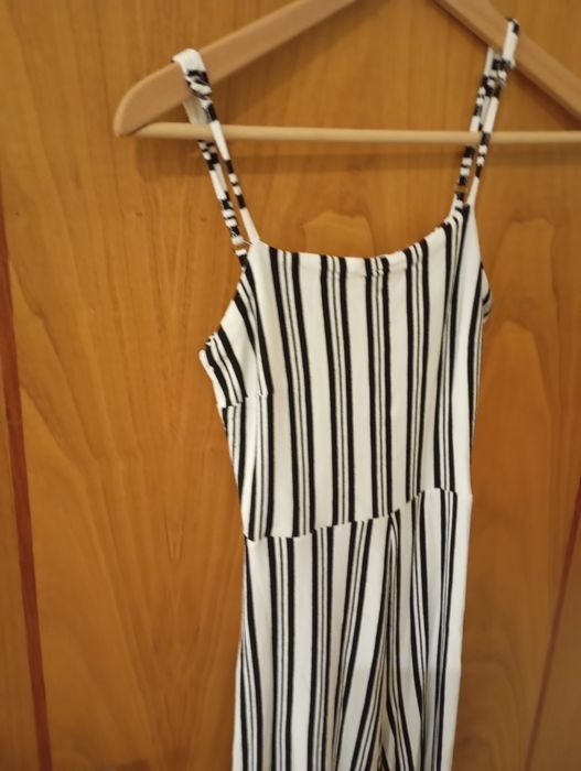 Macacão Stradivarius usado