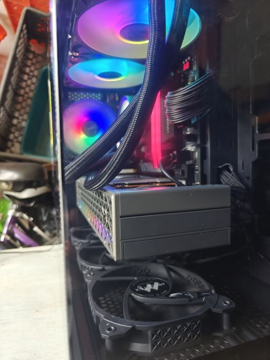 PC Intel 265K / AMD 9070xt