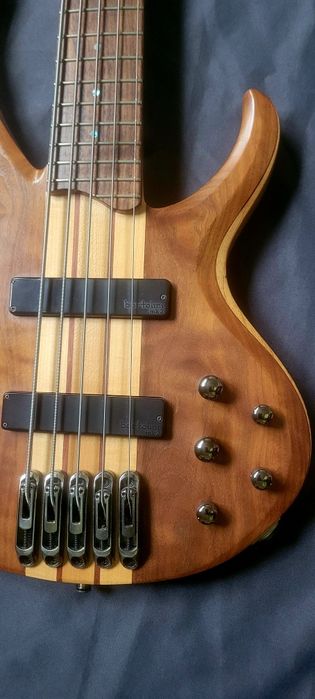 Gitara basowa Ibanez BTB675, 5 strun NTB