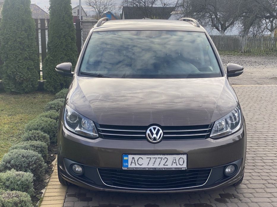 Volkswagen..Сімейний автомобіль..