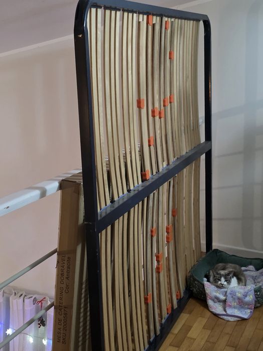 Estrado cama como novo  75€