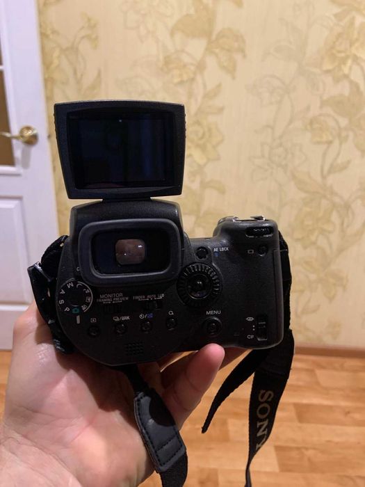 Фотоапарат SONY в хорошому стані