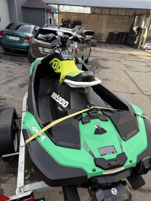Продам гідроцикл Brp Spark 2 up Trixx