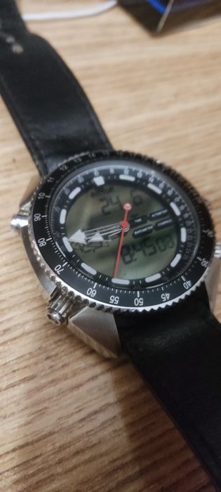 Продаются часы Sector mountain master