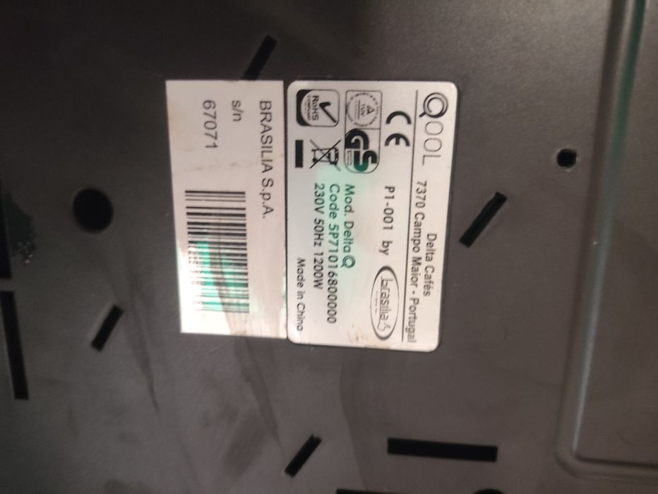 Máquina de café avariada (bomba de água????)