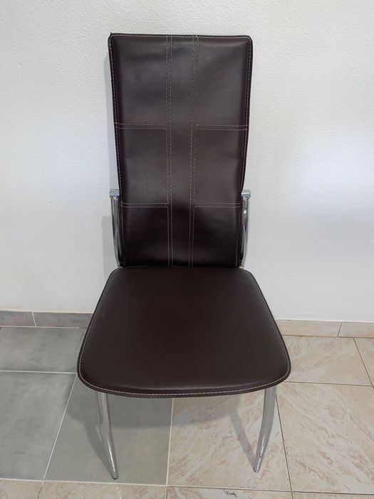 MESA DE VIDRO com 6 cadeiras