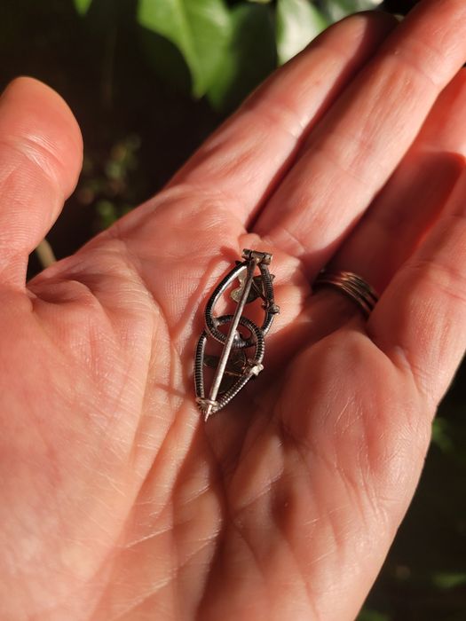 Брошь серебро ажурная