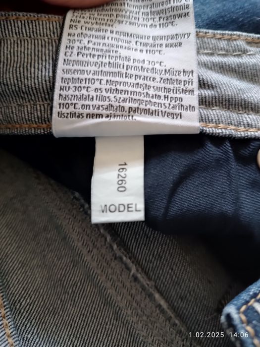 Sprzedam spodnie jeansowe RedStar