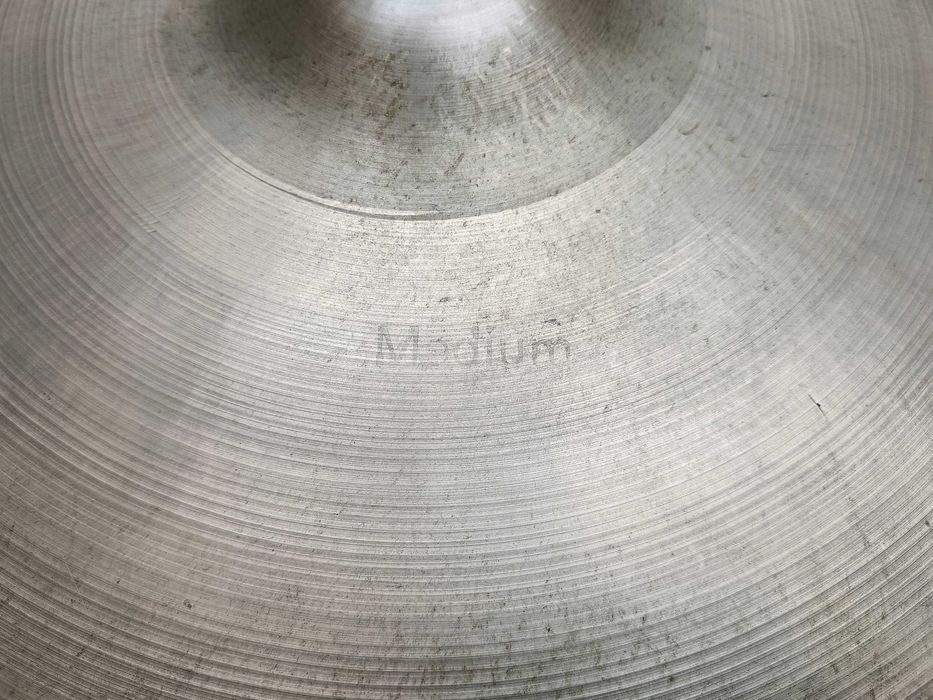 Talerz perkusyjny UFIP MEDIUM CRASH 18"