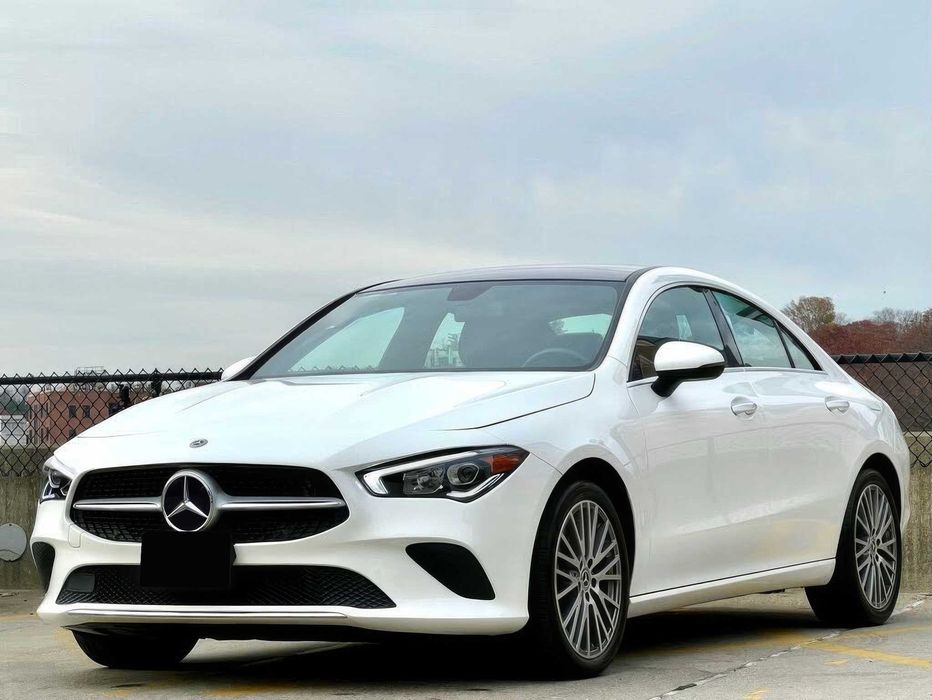 Mercedes CLA      2022