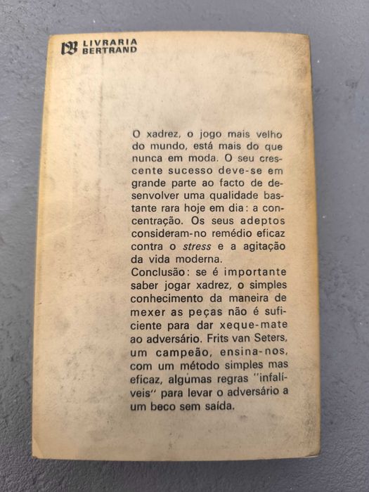 Guia Prático de Xadrez - Frits van Seters (Bertrand)