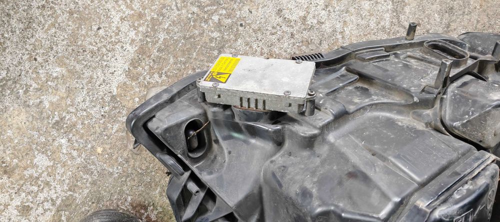 Opticas xénon originais Opel Astra H com lâmpadas e balastros