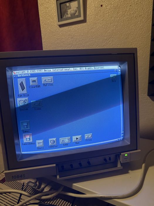 Commodore amiga monitor 1084S