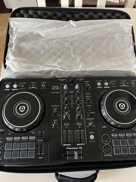 Vendo Mesa DD-400 c/Mala de oferta