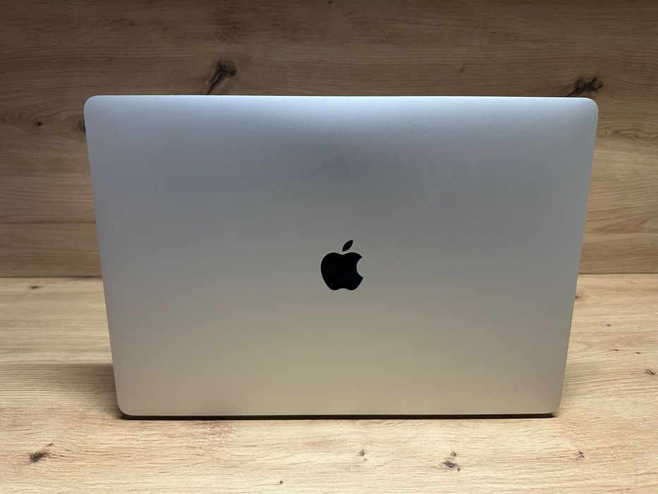 Оригінальний екран до Apple MacBook Pro 15 2018-2019 A1990 Silver