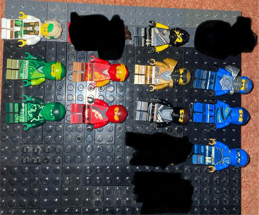 Продам фігурки LEGO Ninjago — всі разом або окремо.(оригінал)