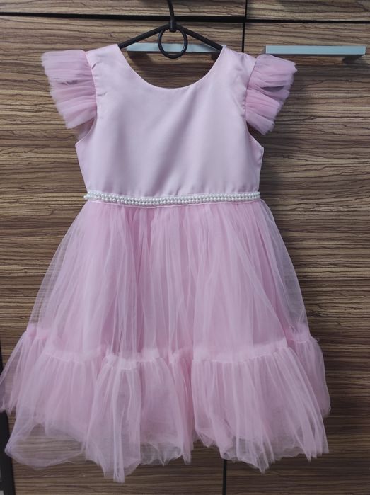 Святкова рожева сукня 122р