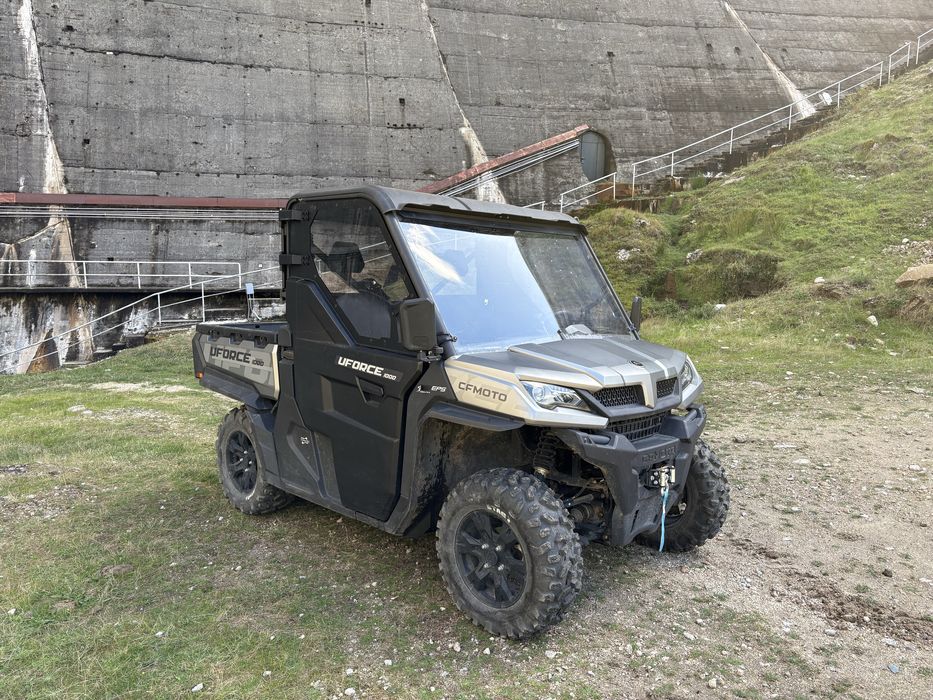 UTV cfmoto UFORCE 1000 4x4