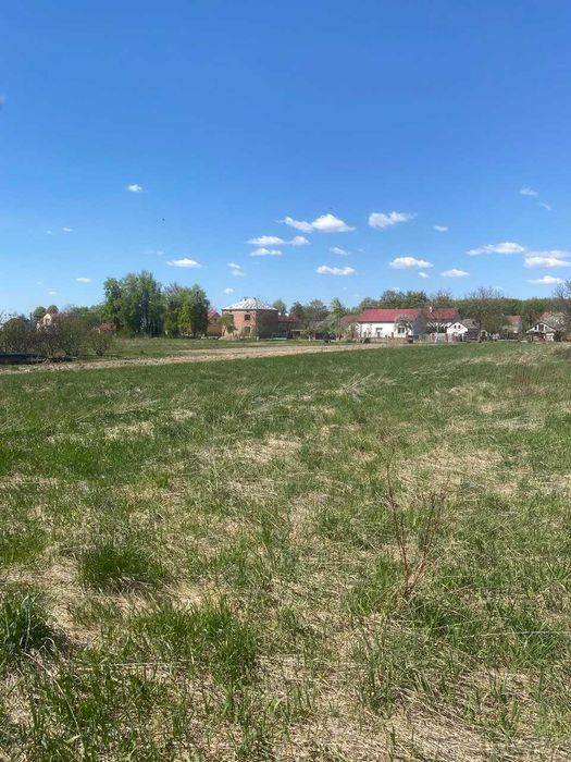Продаж 80 соток землі в Конопниці під індивідуальну забудову