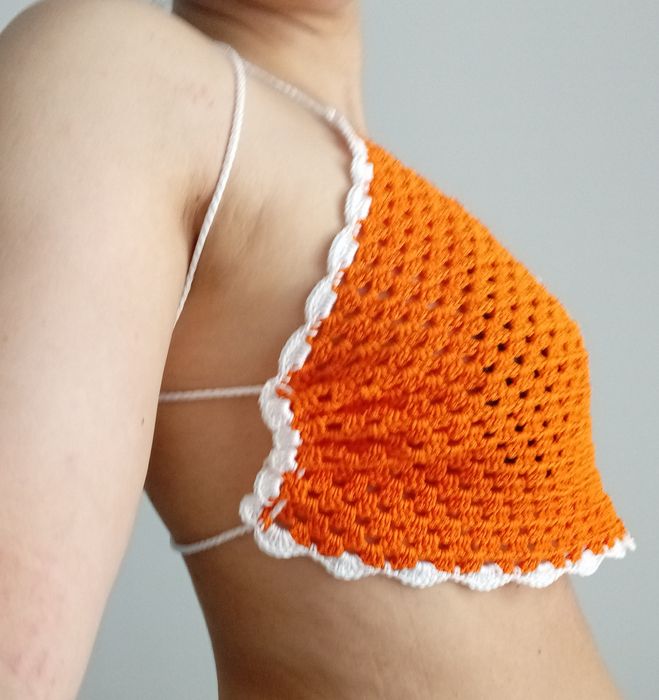 Top em crochê sem costas