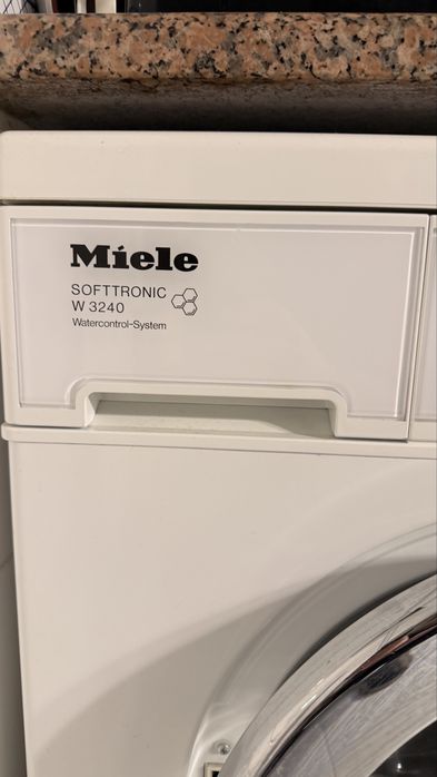 Maquina roupa Miele