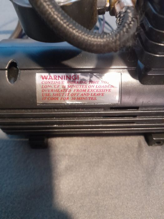 Bomba de encher peneu auto/ portátil