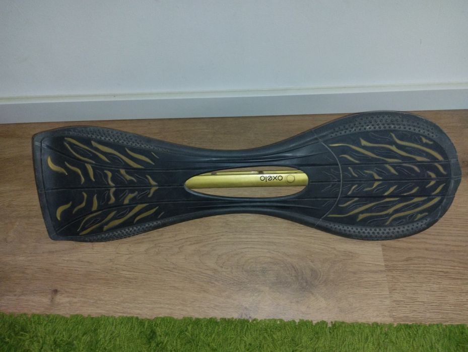 Waveboard da Oxelo Preto e Dourado