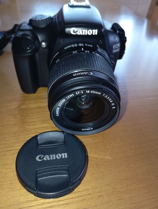Máquina fotográfica Canon EOS 1100D