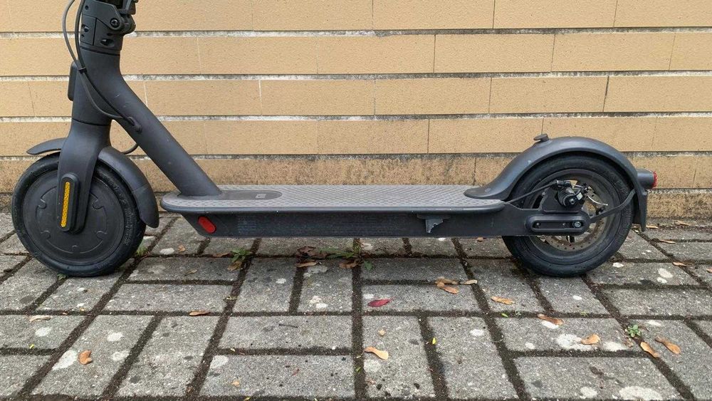 Xiaomi Mi Electric Scooter Essential