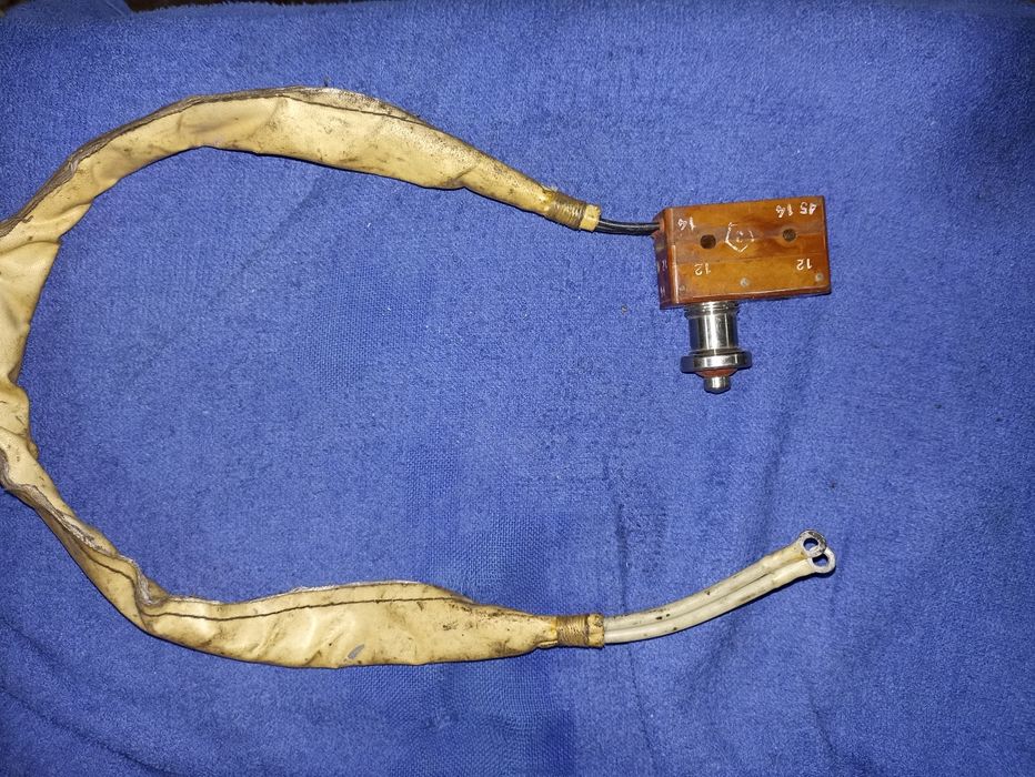 Переключатель Р1315/кN15;2КПП; кнопка АМ800К