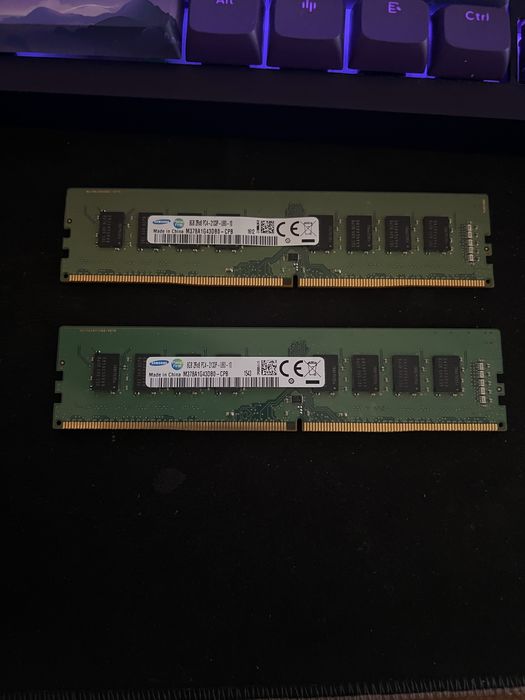 ОЗУ SAMSUNG 16 gb (2x8) dd4