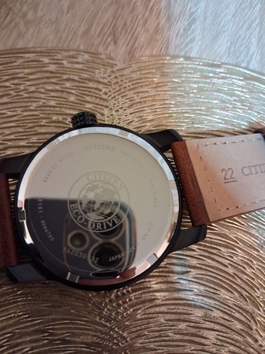 Nowy męski zegarek Citizen Eco-drive solarny BM8476-07E 42mm