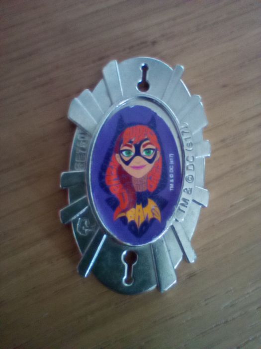 Batgirl Maskotka i Wisiorek + Zegarek WinX - McDonald's